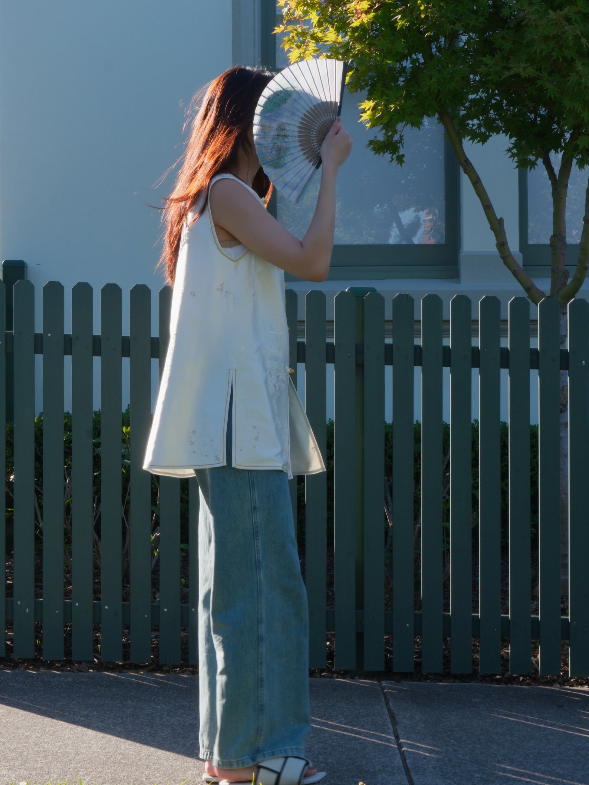 Chinese traditional satin-silk blend vest - white